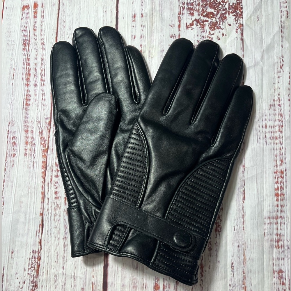 Elegant Black Leather Men's Gloves